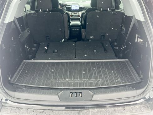 Used 2020 Ford Explorer XLT w/ Comfort Package image 34