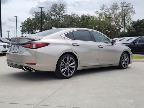 Used 2019 Lexus ES 350 F Sport w/ Accessory Package 2 FWD image 7
