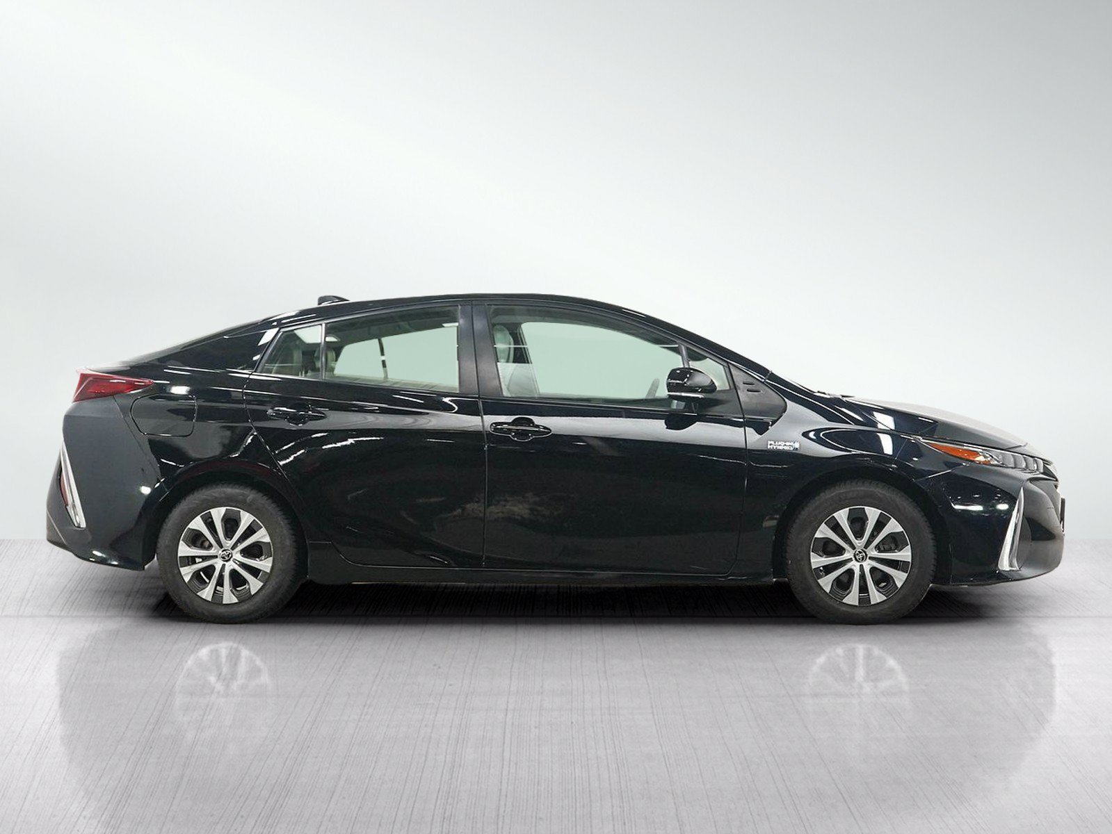 Used 2022 Toyota Prius Prime XLE FWD image 6