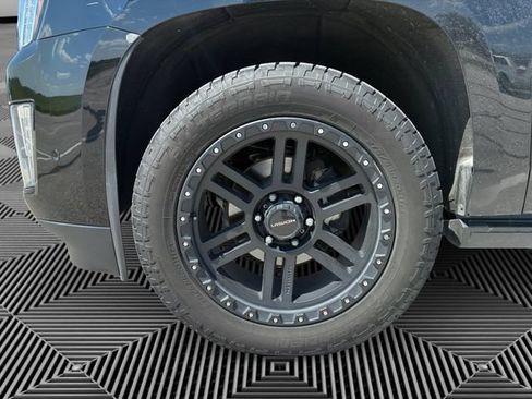 Used 2019 Cadillac Escalade Premium Luxury AWD/4WD image 9