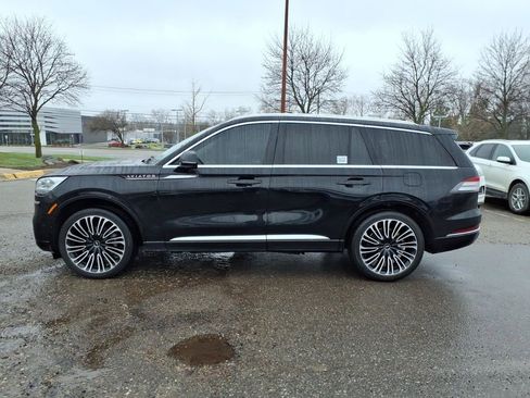 Used 2023 Lincoln Aviator Black Label w/ Dynamic Handling Package AWD/4WD image 2