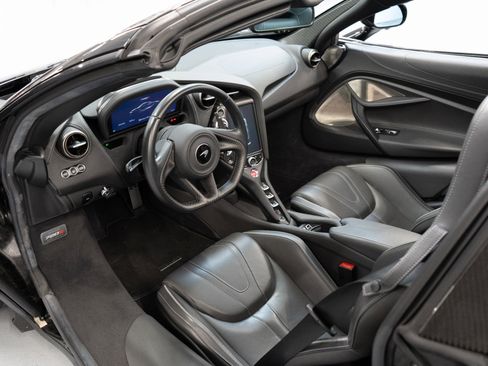 Used 2020 McLaren 720S Luxury image 15