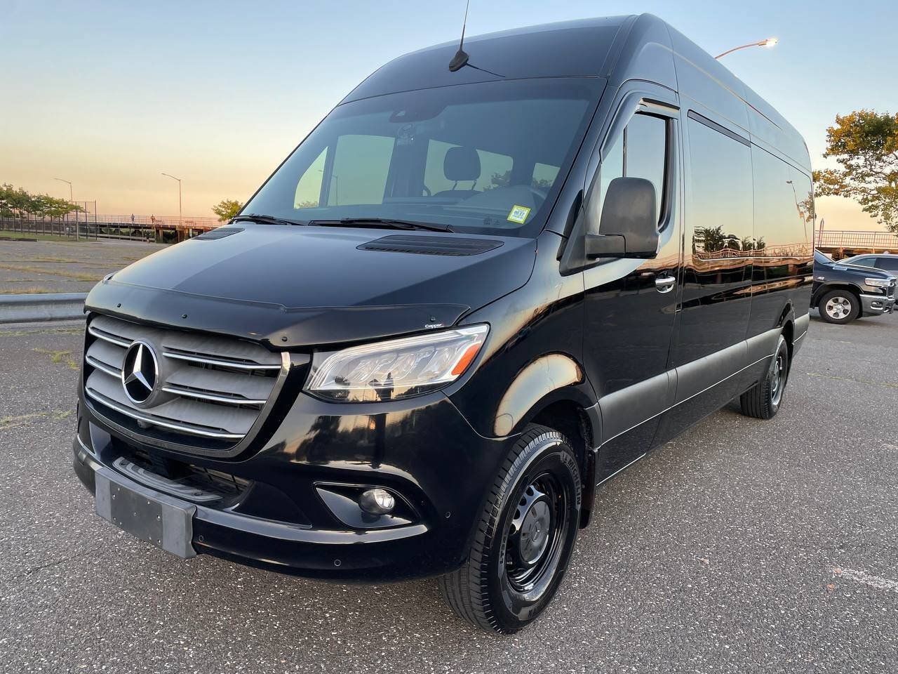 Used 2020 Mercedes-Benz Sprinter 2500 image 12