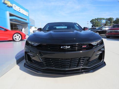 Used 2021 Chevrolet Camaro SS w/ Redline Edition RWD image 8