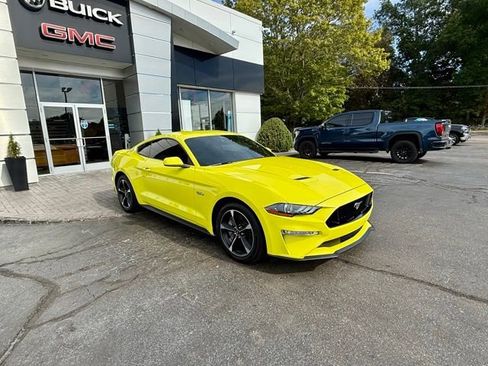 Used 2021 Ford Mustang GT w/ Equipment Group 301A image 7