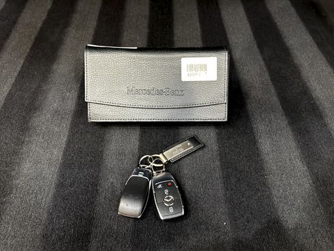 Certified 2025 Mercedes-Benz GLA 250 image 28