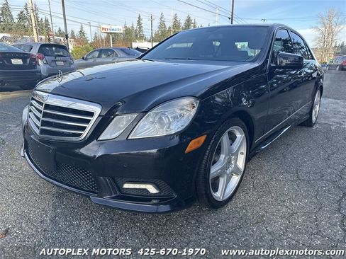 Used 2011 Mercedes-Benz E 550 Sedan image 3