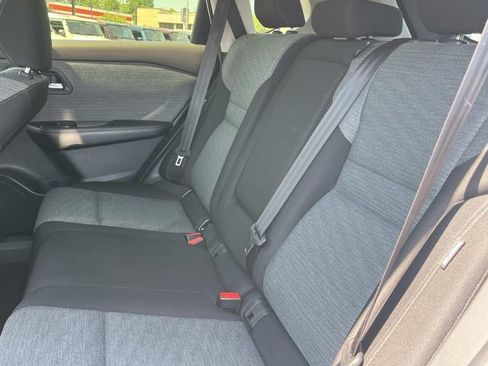 Used 2023 Nissan Rogue SV AWD/4WD image 19