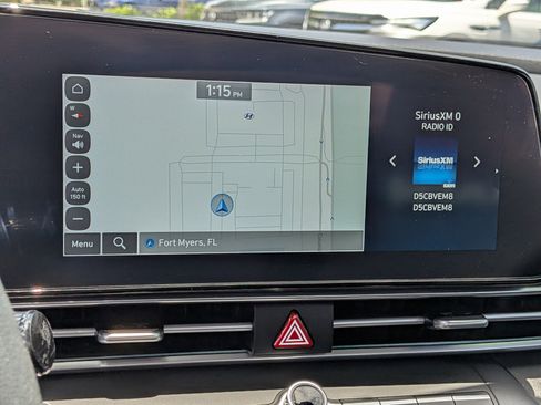 Used 2024 Hyundai Elantra SEL FWD image 30