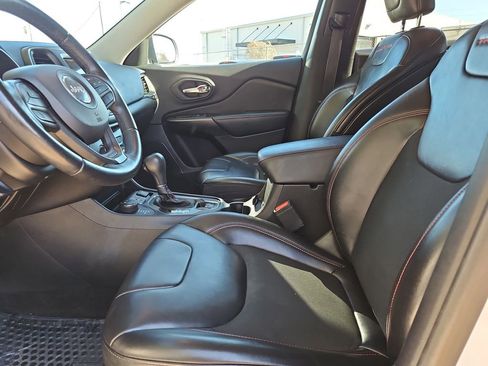 Used 2019 Jeep Cherokee Trailhawk w/ Trailer Tow Group image 15