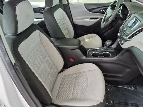 Used 2024 Chevrolet Equinox LS FWD image 27