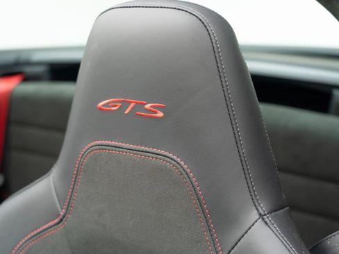Certified 2025 Porsche 911 Targa 4 GTS image 32
