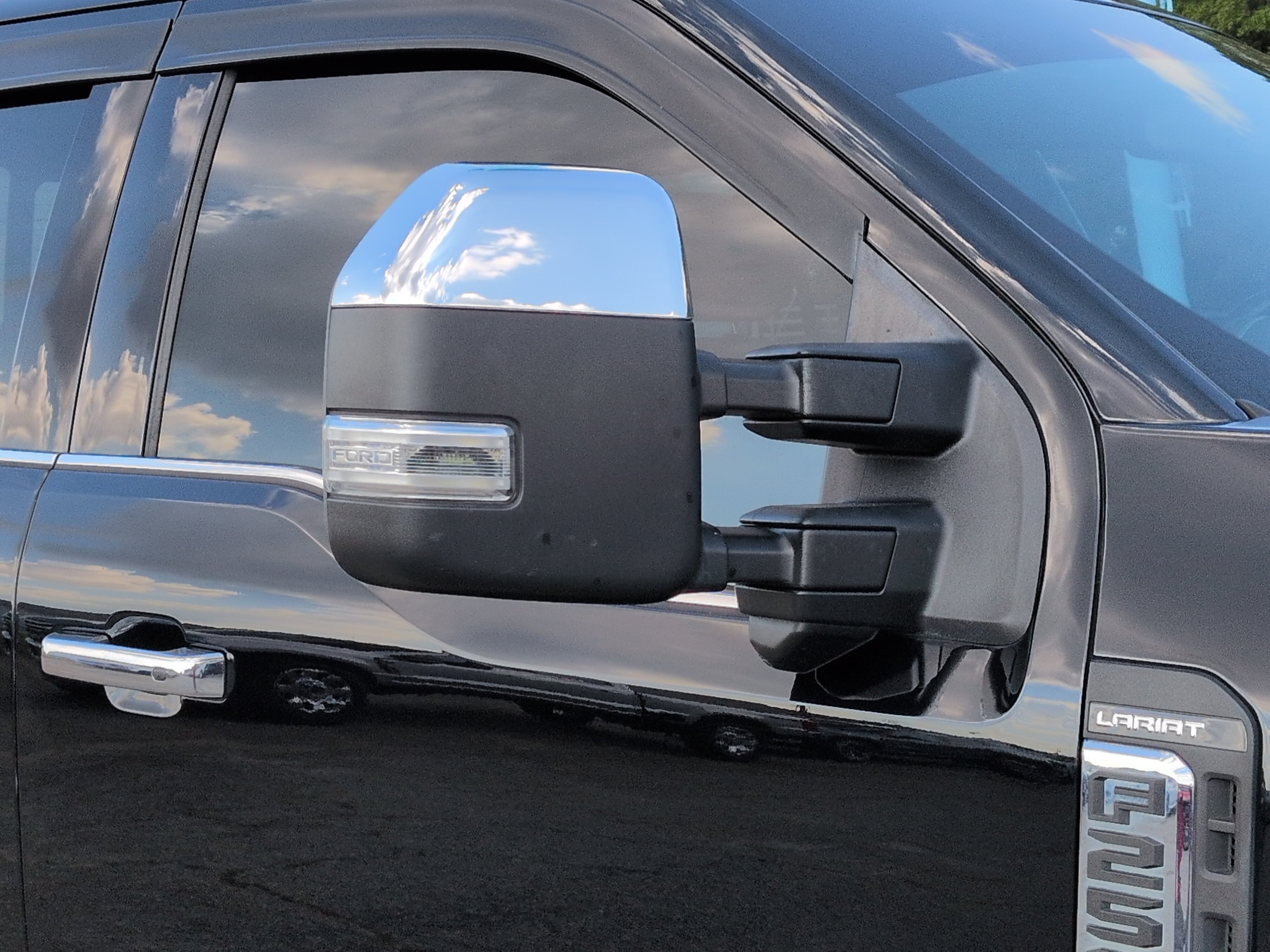 Used 2024 Ford F250 Lariat w/ Chrome Package AWD/4WD image 10