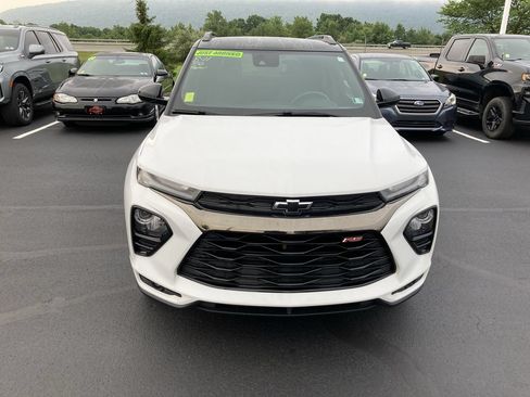 Used 2022 Chevrolet TrailBlazer RS w/ Technology Package AWD/4WD image 2