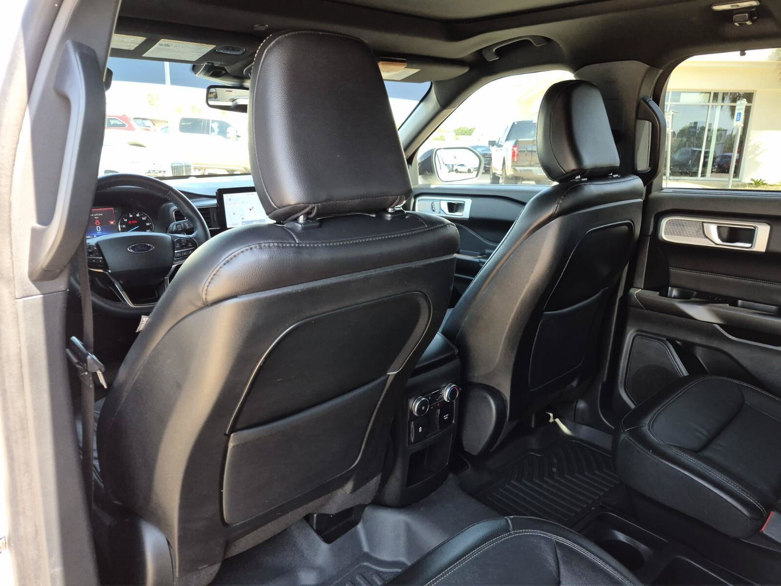 Used 2020 Ford Explorer Limited w/ Class III Trailer Tow Package RWD image 19