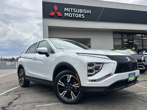 Used 2025 Mitsubishi Eclipse Cross SE image 2