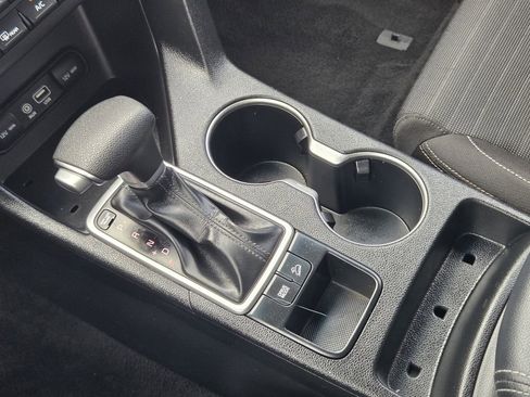 Used 2018 Kia Sportage LX image 19