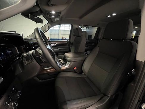 Used 2024 Chevrolet Silverado 1500 RST w/ Z71 Off-Road Package AWD/4WD image 21