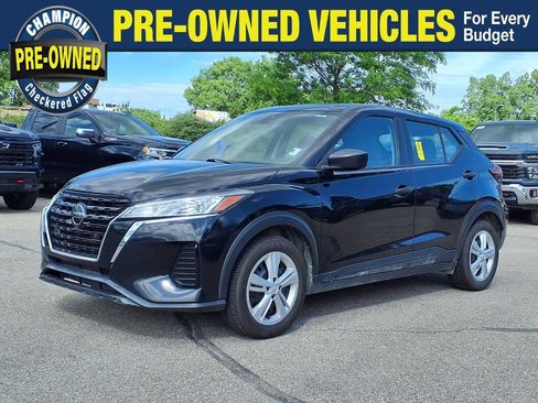 Used 2021 Nissan Kicks S FWD image 1
