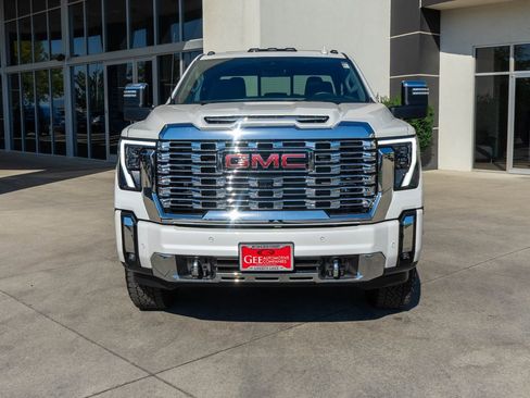 New 2025 GMC Sierra 2500 Denali w/ Denali Reserve Package image 2