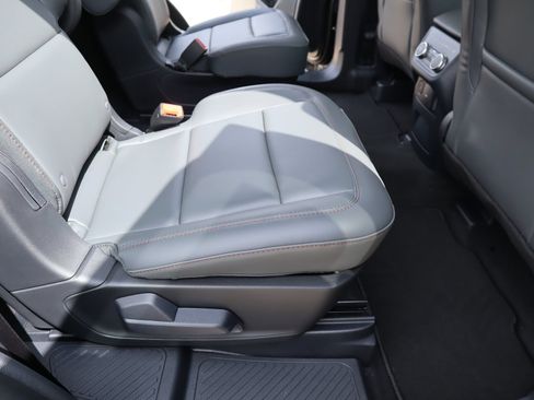 New 2026 Ford Explorer Active w/ Active Comfort Package AWD/4WD image 17