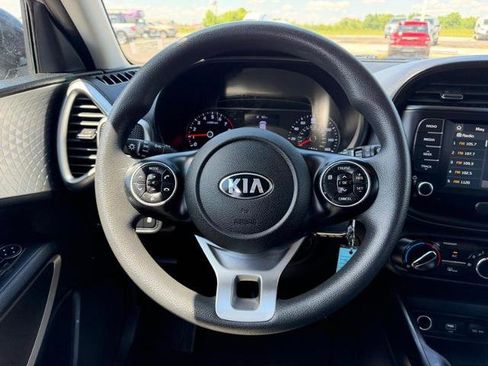 Used 2020 Kia Soul LX FWD image 13