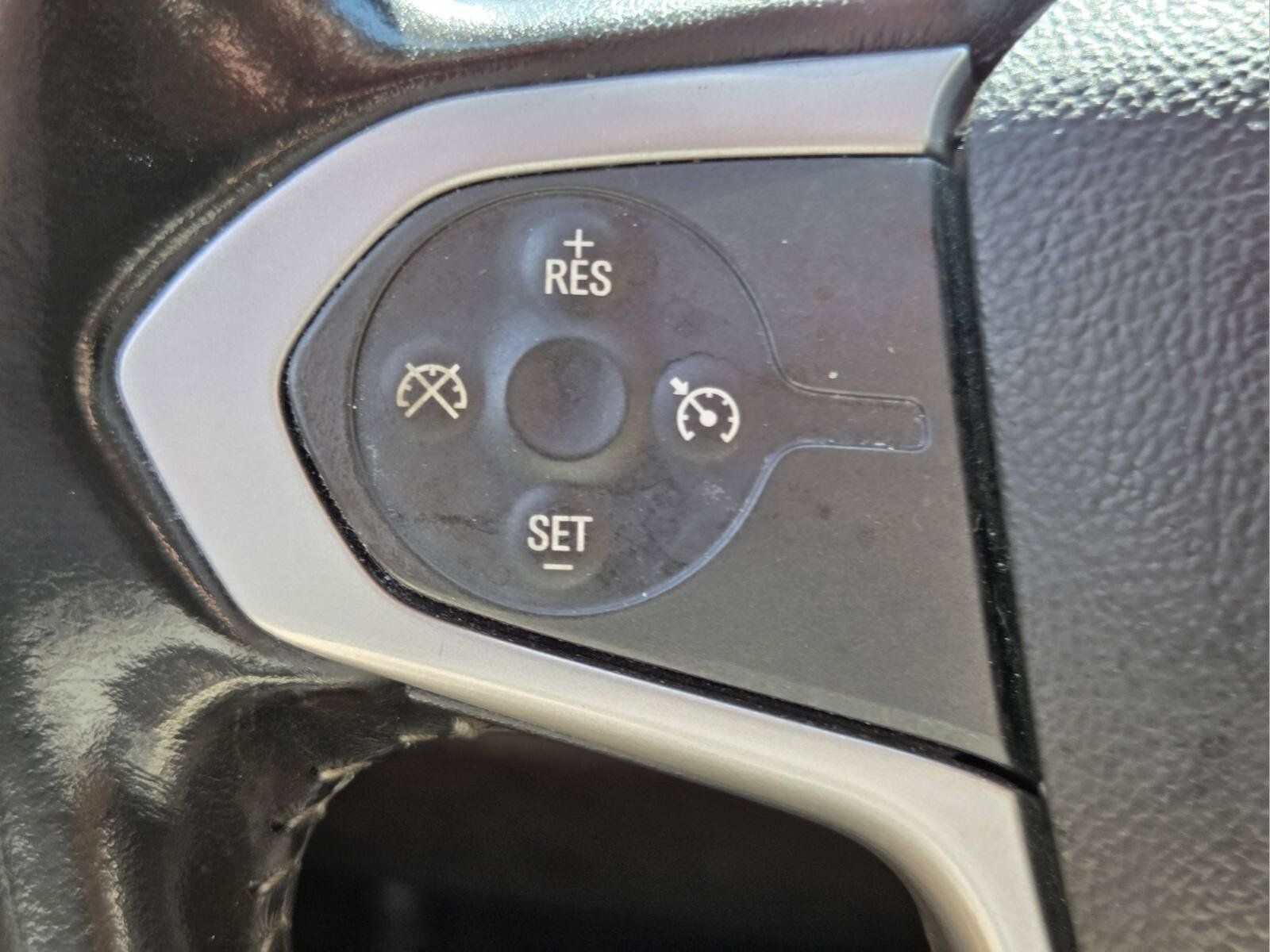 Used 2021 Chevrolet Colorado LT RWD image 30