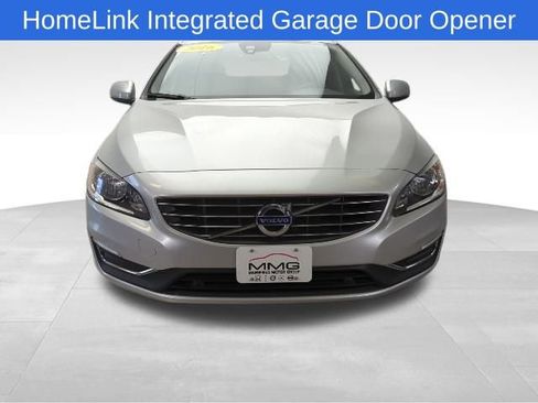 Used 2016 Volvo V60 T5 Premier w/ Convenience Package image 10