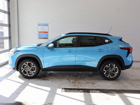 New 2026 Chevrolet Trax LT w/ Driver Confidence Package image 7