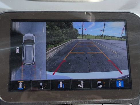 Used 2024 Chevrolet Equinox Premier FWD image 21