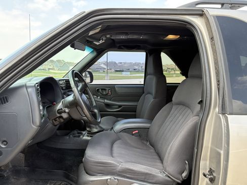 Used 2003 Chevrolet Blazer LS w/ Preferred Equipment Group AWD/4WD image 11