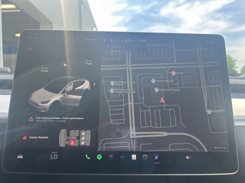 Used 2024 Tesla Model Y Long Range image 12