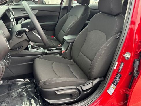 Used 2021 Kia Forte LXS image 13