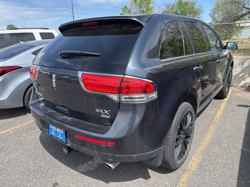 Used 2013 Lincoln MKX AWD image 3