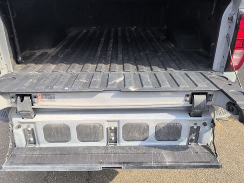 Used 2025 GMC Sierra 2500 SLE w/ SLE Value Package; AWD/4WD image 19