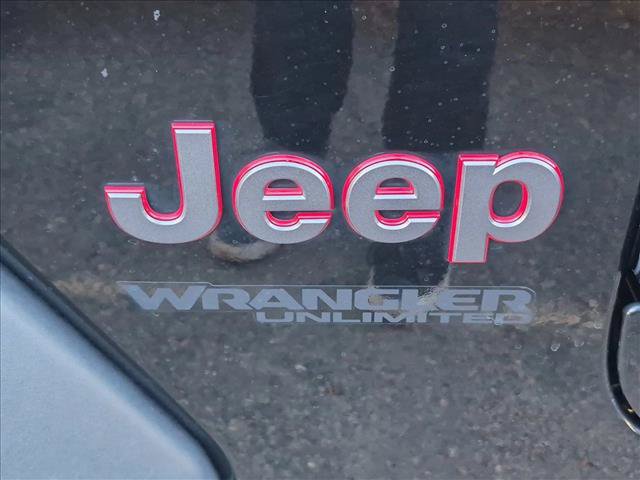 Used 2018 Jeep Wrangler Unlimited Rubicon w/ Cold Weather Group AWD/4WD image 10