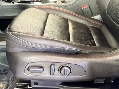 Used 2023 Chevrolet Bolt EUV LT w/ Convenience Package image 18