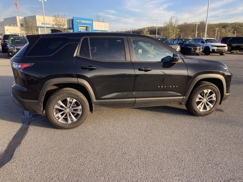 Used 2026 Chevrolet Equinox LT AWD/4WD image 8