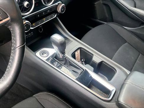 Certified 2022 Nissan Sentra SV image 16