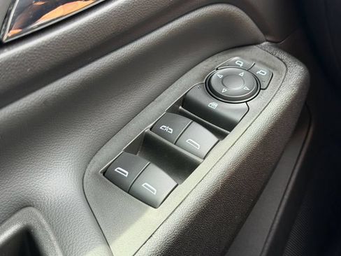 Used 2024 Chevrolet Equinox LT FWD image 27