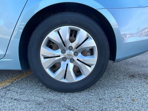 Used 2012 Chevrolet Cruze LS FWD image 11