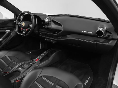 Certified 2022 Ferrari F8 Tributo RWD image 24