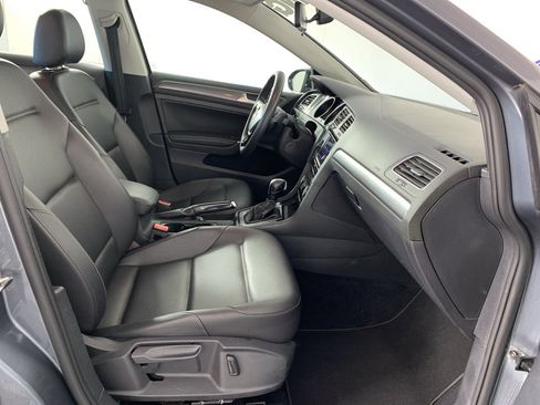 Used 2021 Volkswagen Golf 4-Door FWD image 41