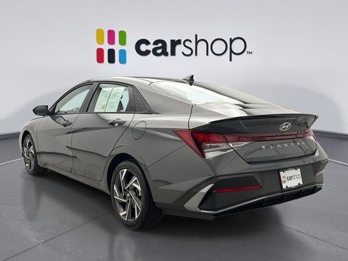 Used 2025 Hyundai Elantra Sport w/ Cargo Package FWD image 3