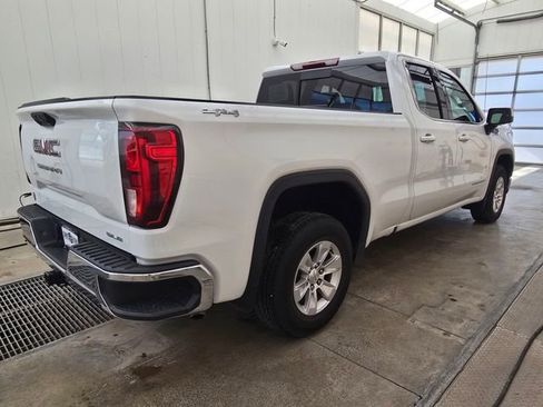 Used 2024 GMC Sierra 1500 SLE w/ Preferred Package image 5
