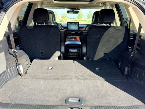 Used 2024 Lincoln Aviator Reserve w/ Equipment Group 201A AWD/4WD image 11