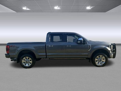 Used 2021 Ford F250 Platinum AWD/4WD image 2