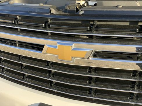 Certified 2023 Chevrolet Suburban LT image 29