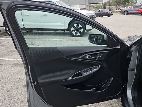 Used 2024 Chevrolet Malibu LT image 10