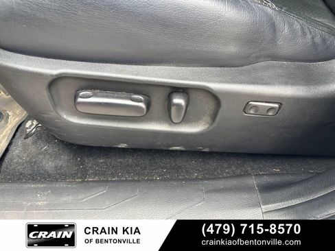 Used 2022 Toyota Tacoma TRD Off-Road w/ TRD Premium Off Road Package AWD/4WD image 17